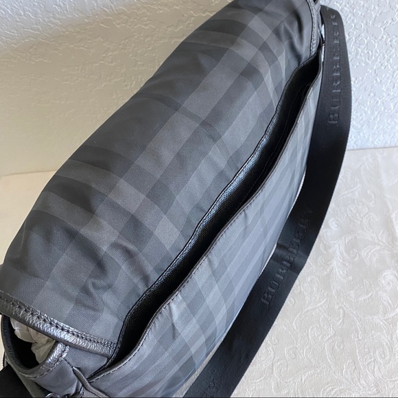 Burberry Check Pattern Black Nylon messenger laptop bag - Picture 15 of 16